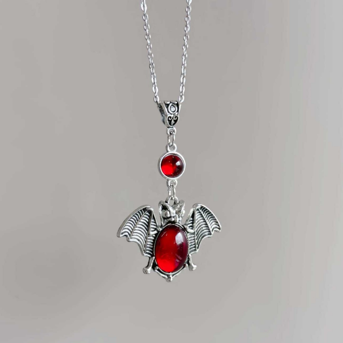 قلادة الخفافيش مصاص الدماء، ال - مراجعة Men'S Vampire Accessories وسعره
